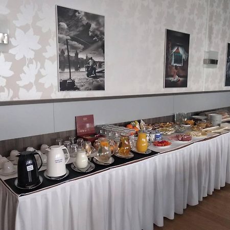 Hotel Monde Uhersky Brod Ngoại thất bức ảnh