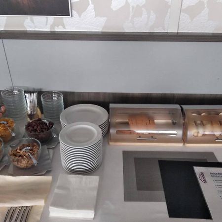 Hotel Monde Uhersky Brod Ngoại thất bức ảnh