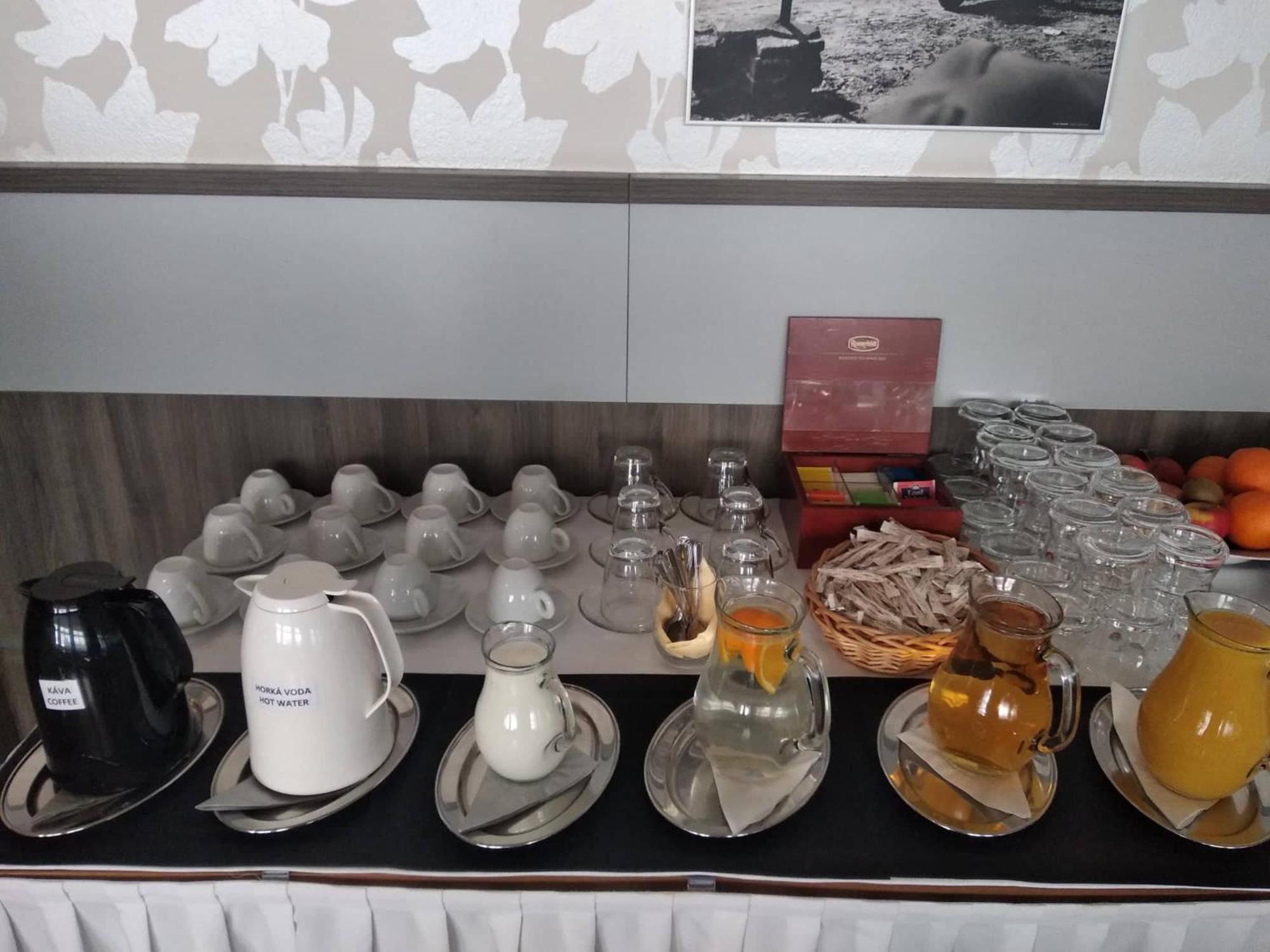 Hotel Monde Uhersky Brod Ngoại thất bức ảnh