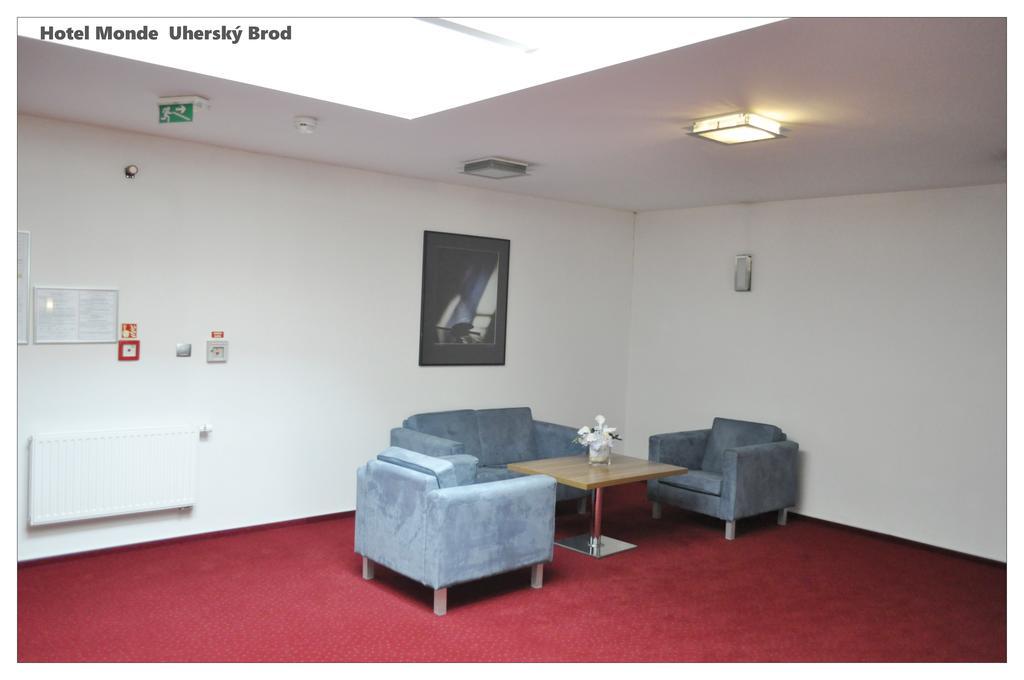 Hotel Monde Uhersky Brod Ngoại thất bức ảnh