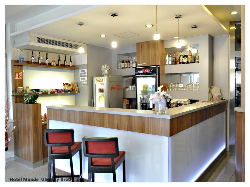 Hotel Monde Uhersky Brod Ngoại thất bức ảnh